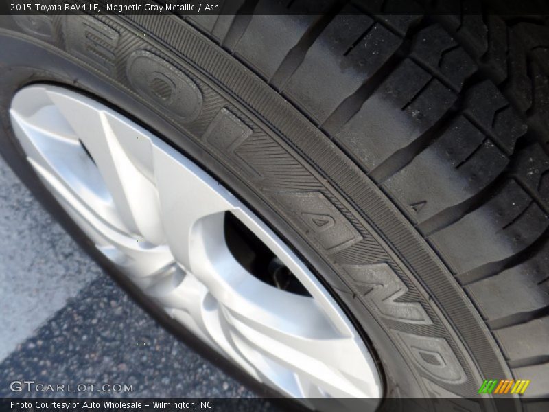 Magnetic Gray Metallic / Ash 2015 Toyota RAV4 LE
