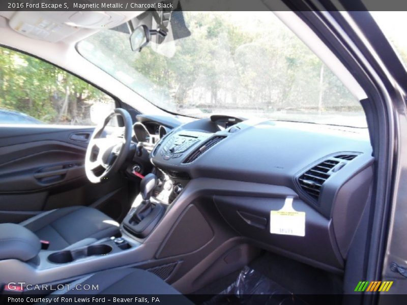 Magnetic Metallic / Charcoal Black 2016 Ford Escape S