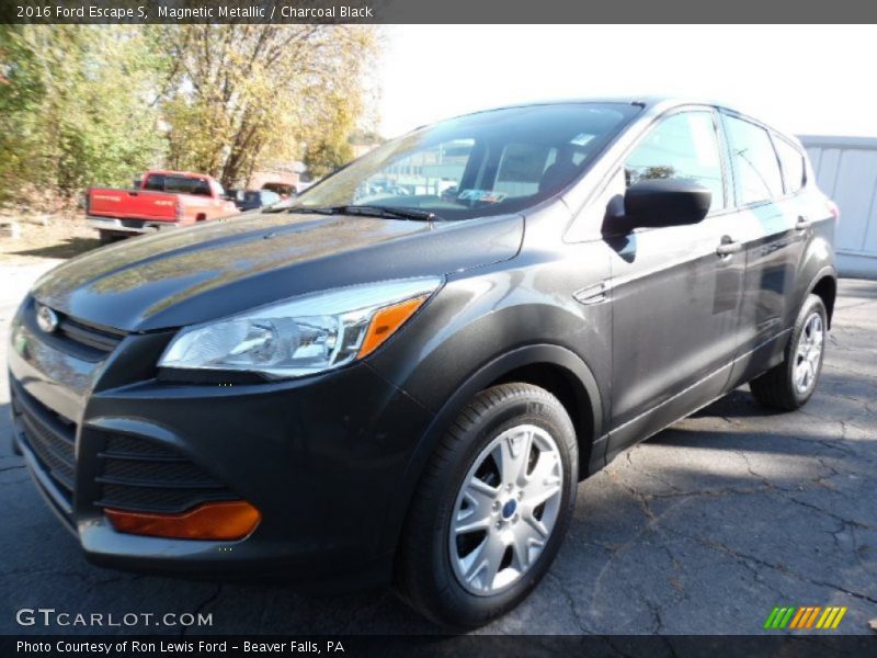 Magnetic Metallic / Charcoal Black 2016 Ford Escape S