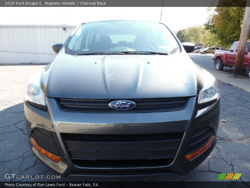 Magnetic Metallic / Charcoal Black 2016 Ford Escape S