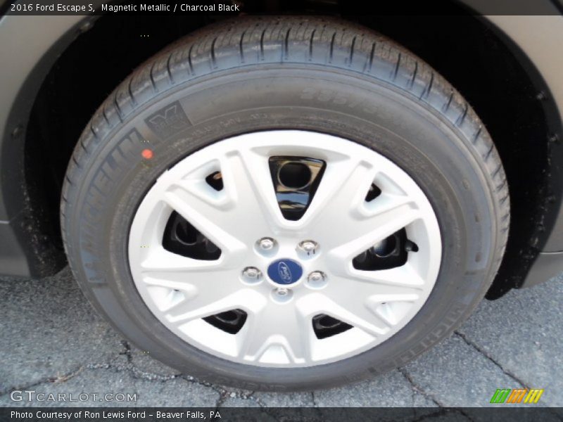 Magnetic Metallic / Charcoal Black 2016 Ford Escape S