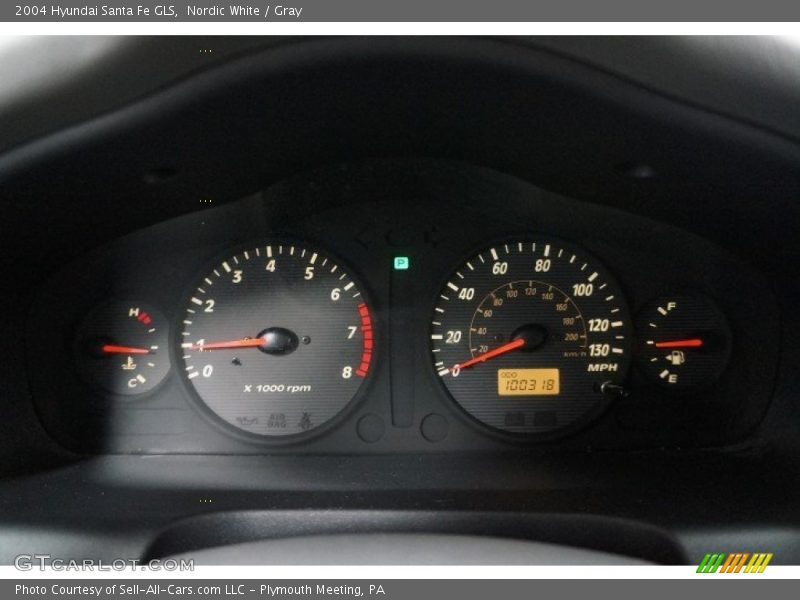 Nordic White / Gray 2004 Hyundai Santa Fe GLS