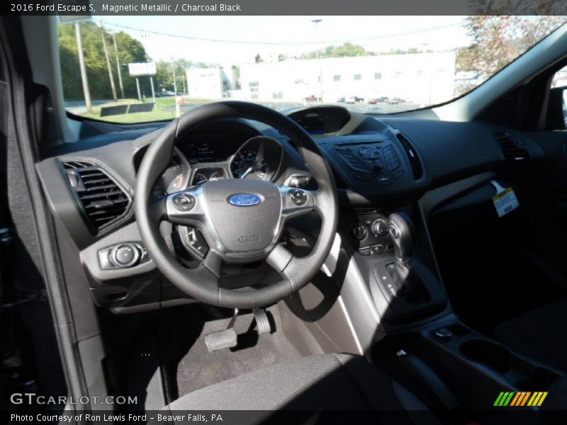Magnetic Metallic / Charcoal Black 2016 Ford Escape S