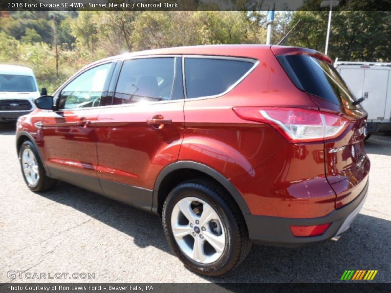 Sunset Metallic / Charcoal Black 2016 Ford Escape SE 4WD