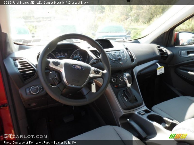 Sunset Metallic / Charcoal Black 2016 Ford Escape SE 4WD