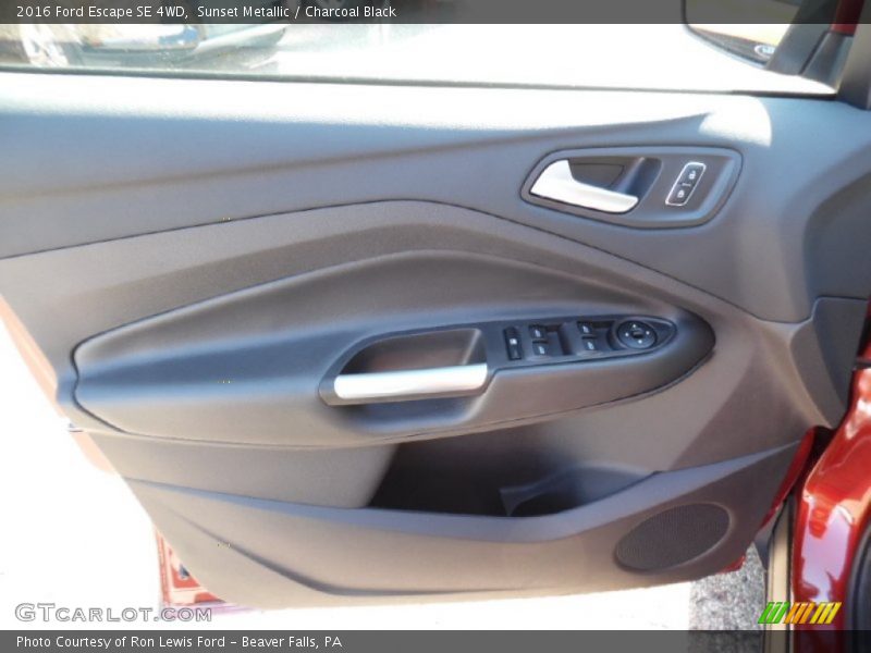 Sunset Metallic / Charcoal Black 2016 Ford Escape SE 4WD