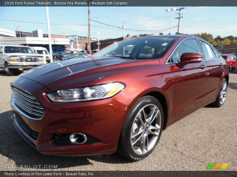 Front 3/4 View of 2016 Fusion Titanium