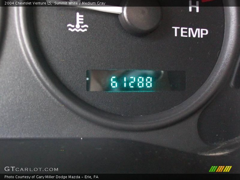 Summit White / Medium Gray 2004 Chevrolet Venture LS