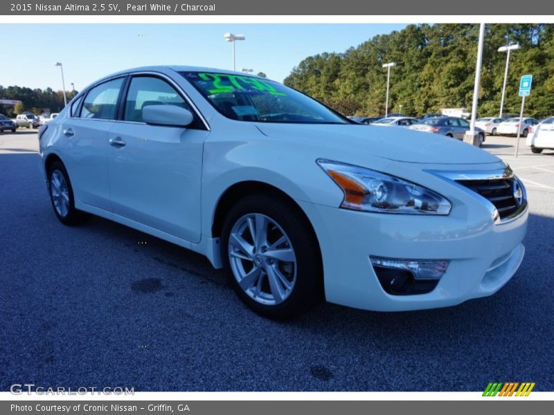 Pearl White / Charcoal 2015 Nissan Altima 2.5 SV