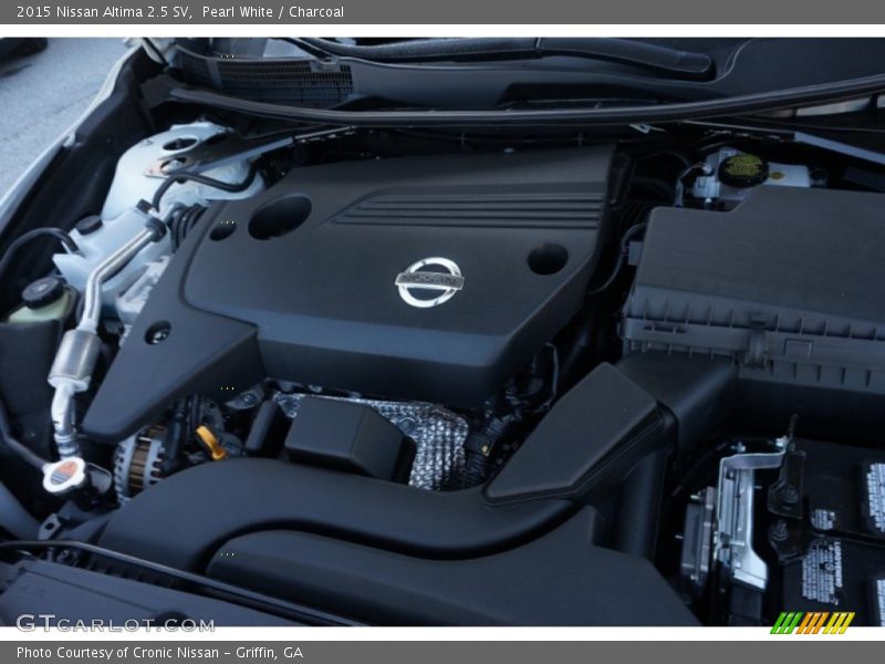 Pearl White / Charcoal 2015 Nissan Altima 2.5 SV