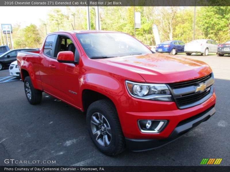 Front 3/4 View of 2016 Colorado Z71 Extended Cab 4x4