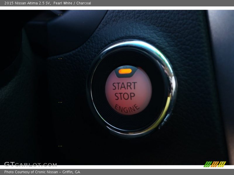 Pearl White / Charcoal 2015 Nissan Altima 2.5 SV
