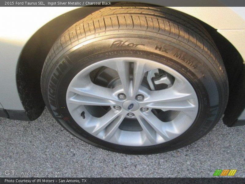 Ingot Silver Metallic / Charcoal Black 2015 Ford Taurus SEL