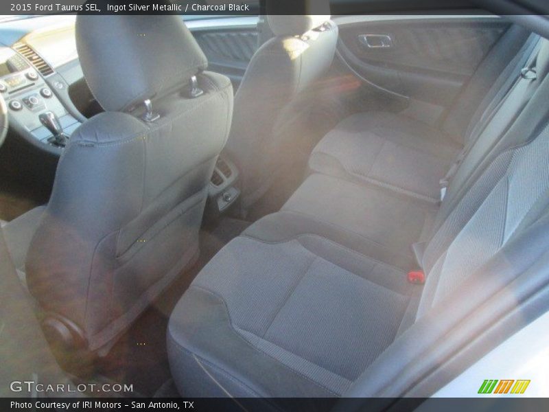 Ingot Silver Metallic / Charcoal Black 2015 Ford Taurus SEL