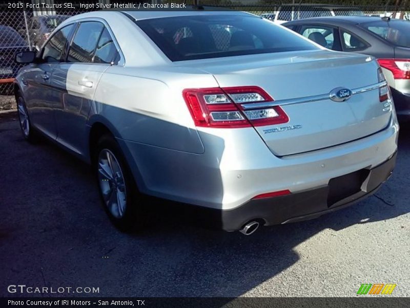 Ingot Silver Metallic / Charcoal Black 2015 Ford Taurus SEL