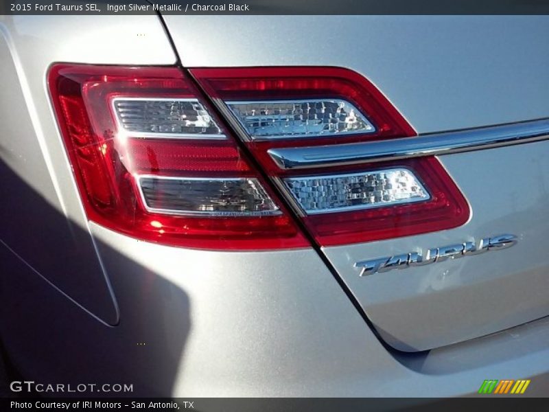 Ingot Silver Metallic / Charcoal Black 2015 Ford Taurus SEL