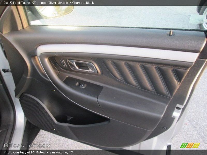 Ingot Silver Metallic / Charcoal Black 2015 Ford Taurus SEL