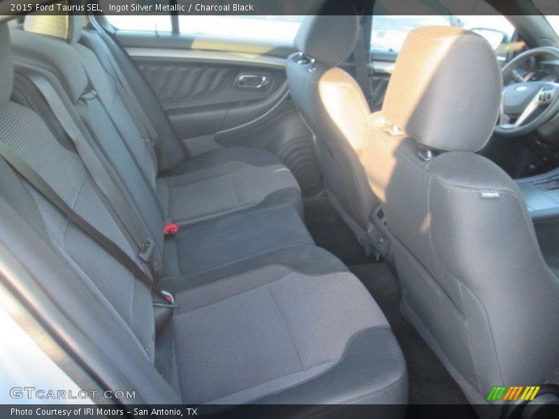 Ingot Silver Metallic / Charcoal Black 2015 Ford Taurus SEL