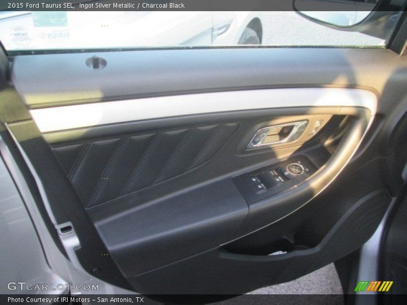 Ingot Silver Metallic / Charcoal Black 2015 Ford Taurus SEL