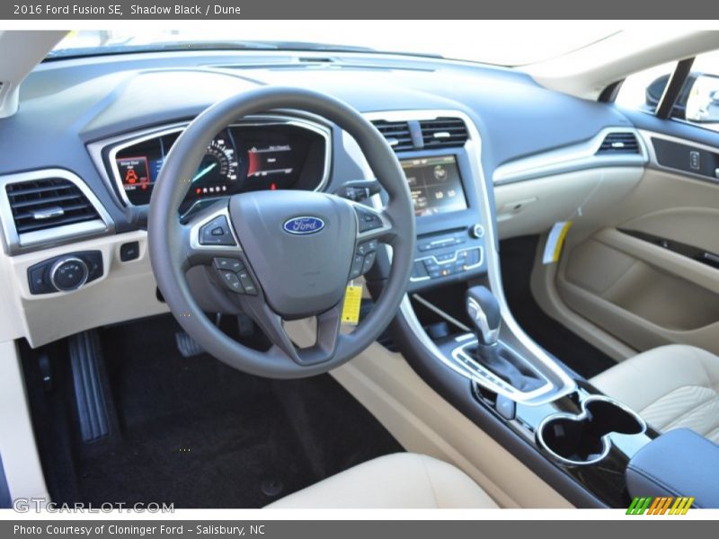  2016 Fusion SE Dune Interior