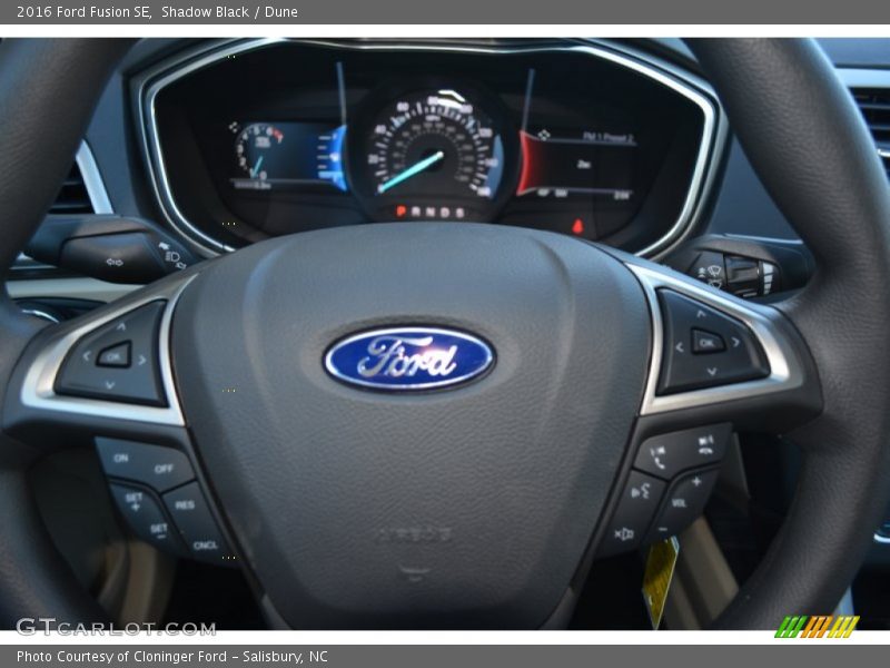 Shadow Black / Dune 2016 Ford Fusion SE