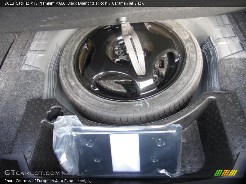 Black Diamond Tricoat / Caramel/Jet Black 2013 Cadillac XTS Premium AWD