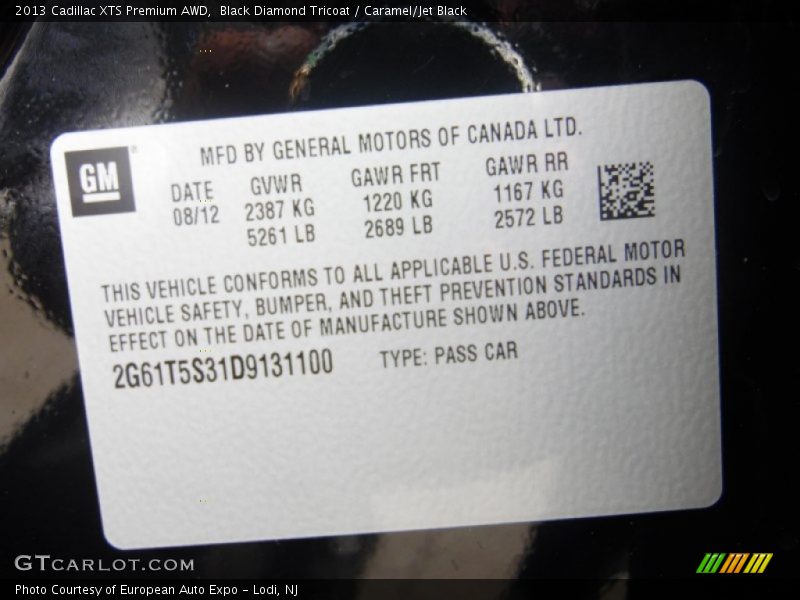 Black Diamond Tricoat / Caramel/Jet Black 2013 Cadillac XTS Premium AWD