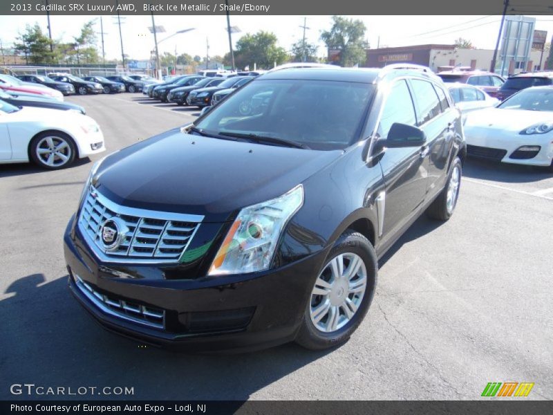 Front 3/4 View of 2013 SRX Luxury AWD