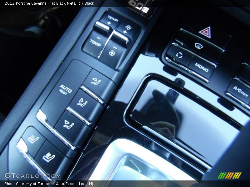 Jet Black Metallic / Black 2013 Porsche Cayenne