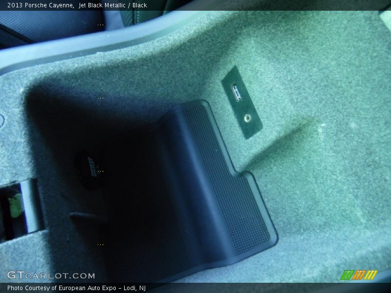 Jet Black Metallic / Black 2013 Porsche Cayenne