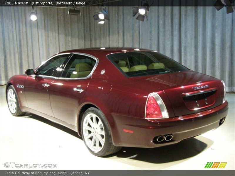 Bordeaux / Beige 2005 Maserati Quattroporte