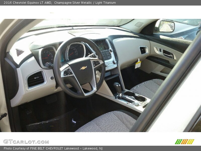 Champagne Silver Metallic / Light Titanium 2016 Chevrolet Equinox LT AWD