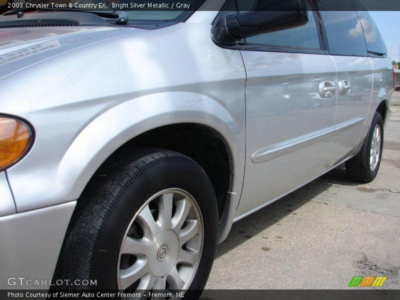 Bright Silver Metallic / Gray 2003 Chrysler Town & Country EX