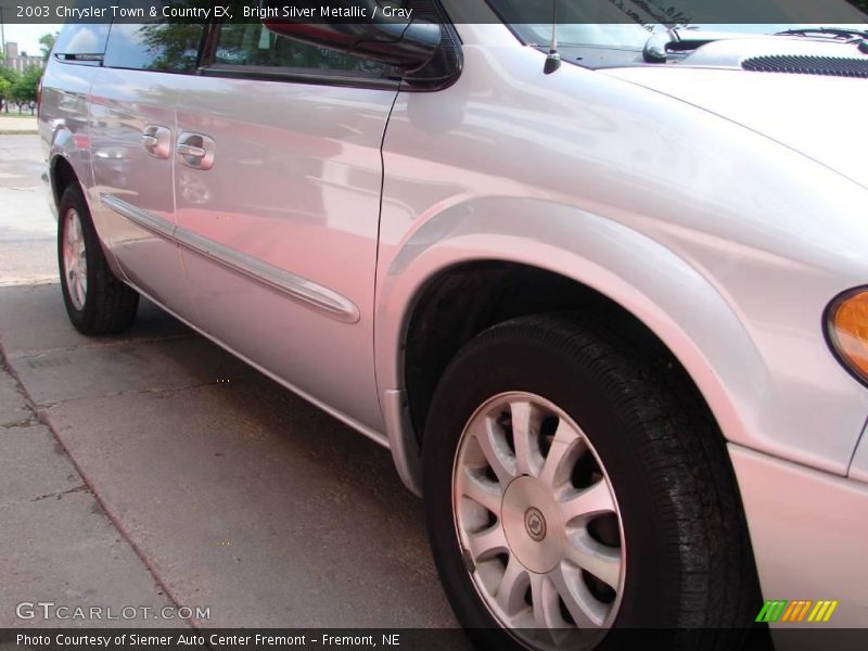 Bright Silver Metallic / Gray 2003 Chrysler Town & Country EX