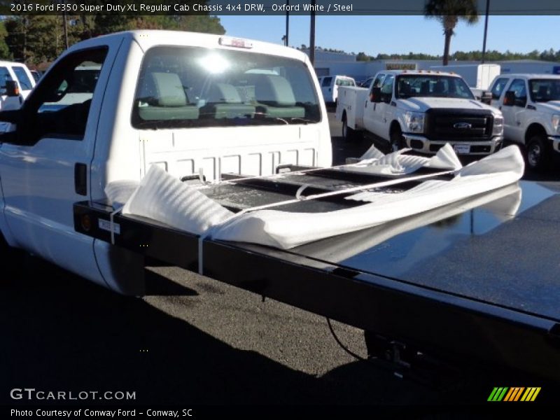 Oxford White / Steel 2016 Ford F350 Super Duty XL Regular Cab Chassis 4x4 DRW