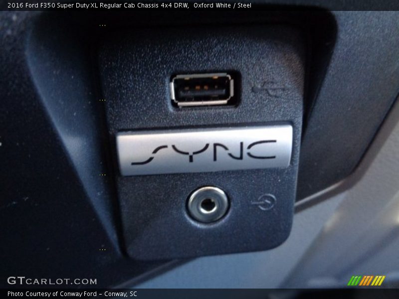 Oxford White / Steel 2016 Ford F350 Super Duty XL Regular Cab Chassis 4x4 DRW