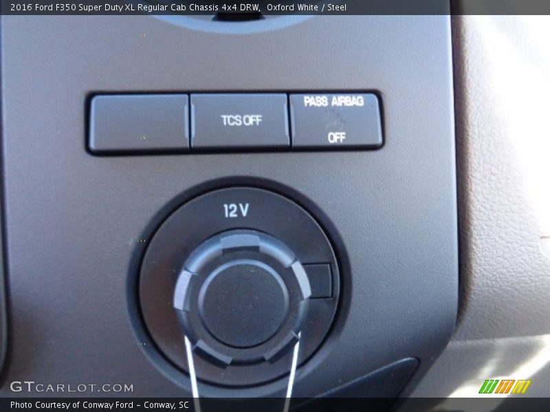 Oxford White / Steel 2016 Ford F350 Super Duty XL Regular Cab Chassis 4x4 DRW