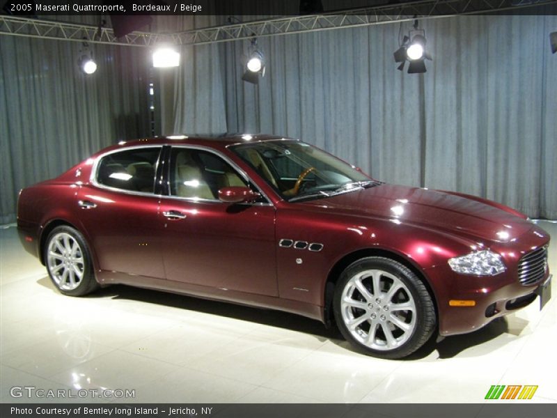 Bordeaux / Beige 2005 Maserati Quattroporte