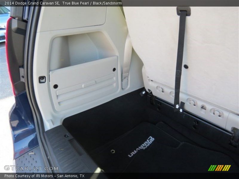 True Blue Pearl / Black/Sandstorm 2014 Dodge Grand Caravan SE