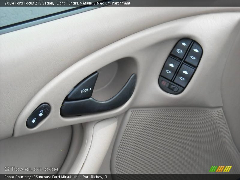 Light Tundra Metallic / Medium Parchment 2004 Ford Focus ZTS Sedan