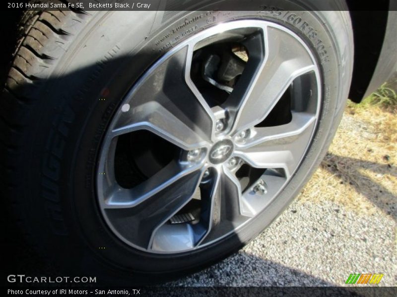 Becketts Black / Gray 2016 Hyundai Santa Fe SE