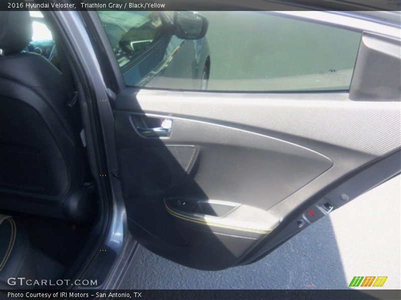 Triathlon Gray / Black/Yellow 2016 Hyundai Veloster