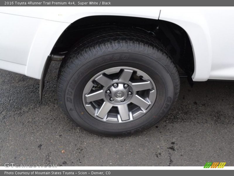 Super White / Black 2016 Toyota 4Runner Trail Premium 4x4