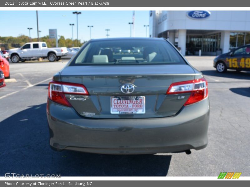 Cypress Green Pearl / Black/Ash 2012 Toyota Camry LE