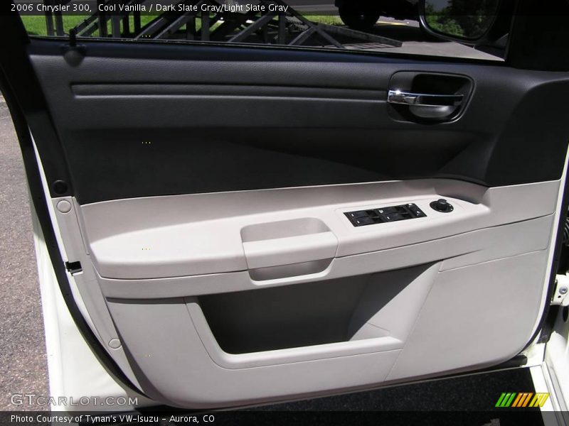 Cool Vanilla / Dark Slate Gray/Light Slate Gray 2006 Chrysler 300
