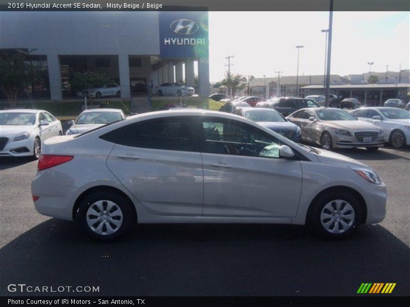 Misty Beige / Beige 2016 Hyundai Accent SE Sedan