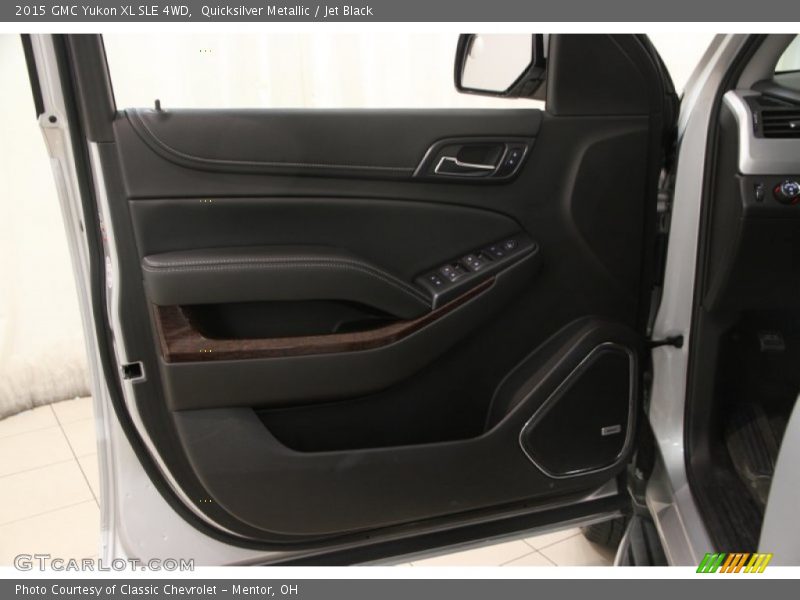 Quicksilver Metallic / Jet Black 2015 GMC Yukon XL SLE 4WD