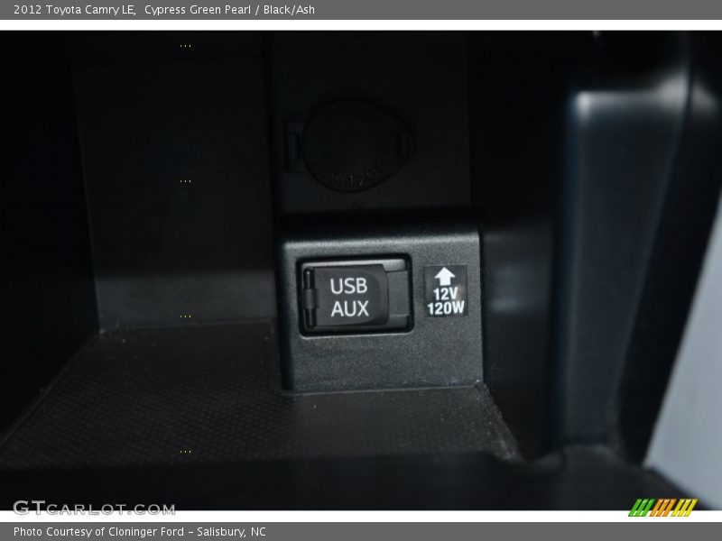 Cypress Green Pearl / Black/Ash 2012 Toyota Camry LE