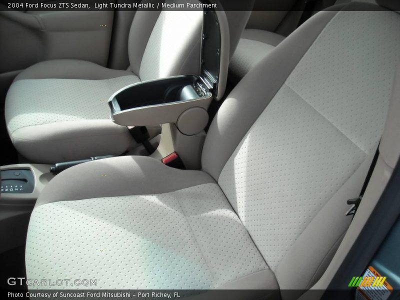 Light Tundra Metallic / Medium Parchment 2004 Ford Focus ZTS Sedan