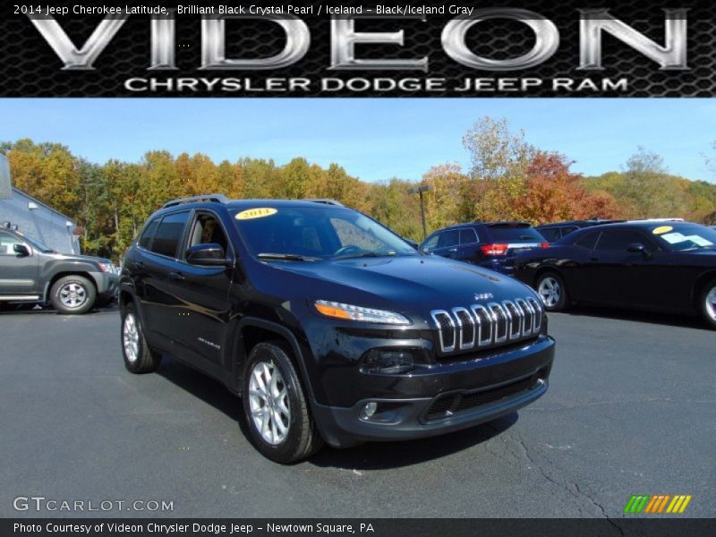 Brilliant Black Crystal Pearl / Iceland - Black/Iceland Gray 2014 Jeep Cherokee Latitude